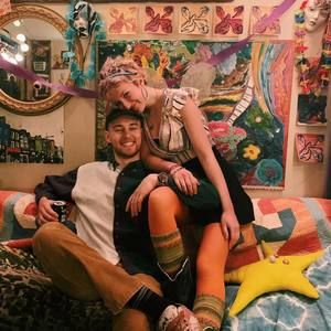 Meet your Posher, Isabel